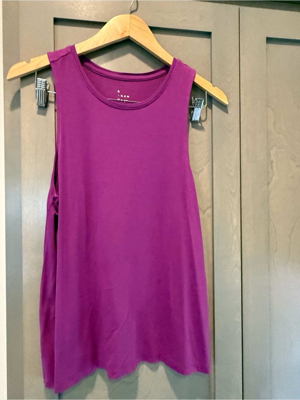 a new day Sleeveless Tank Top in Magenta